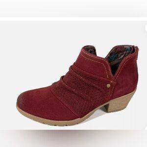 Earth Origins Red suede Bootie